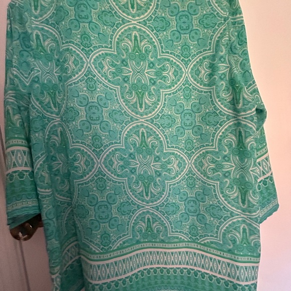 Beautiful green- blue and white tunic top - Picture 4 of 4